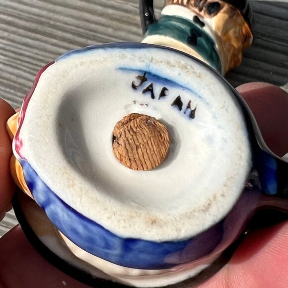 Vintage Toby Mug Style Salt & Pepper Shakers Japan Cork Stoppers - Picture 8 of 8